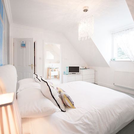 Pinewood Lodge Canford Cliffs Екстериор снимка